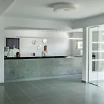 Island Resorts Maya Hotel