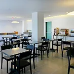 Island Resorts Maya Hotel